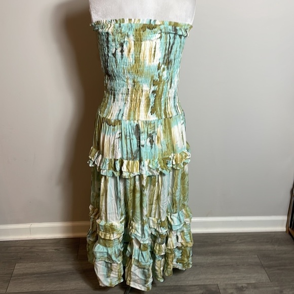 Strapless stretch green tie dyed boho ruffled dress - Picture 4 of 7